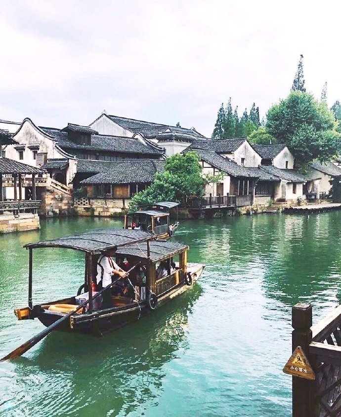 浙江风情独白，古镇茶园间